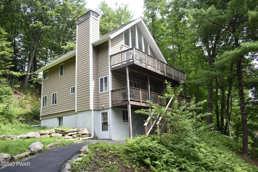 122 Lookout Dr, Hawley, PA 18428 - photo 1