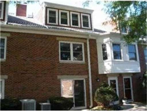 156 Quincy Shore Dr unit 58, Quincy, MA 02171 - photo 1