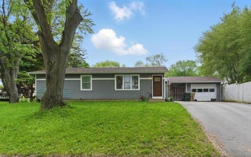 5 Daffodil Ln, Madison, WI 53714 - photo 1