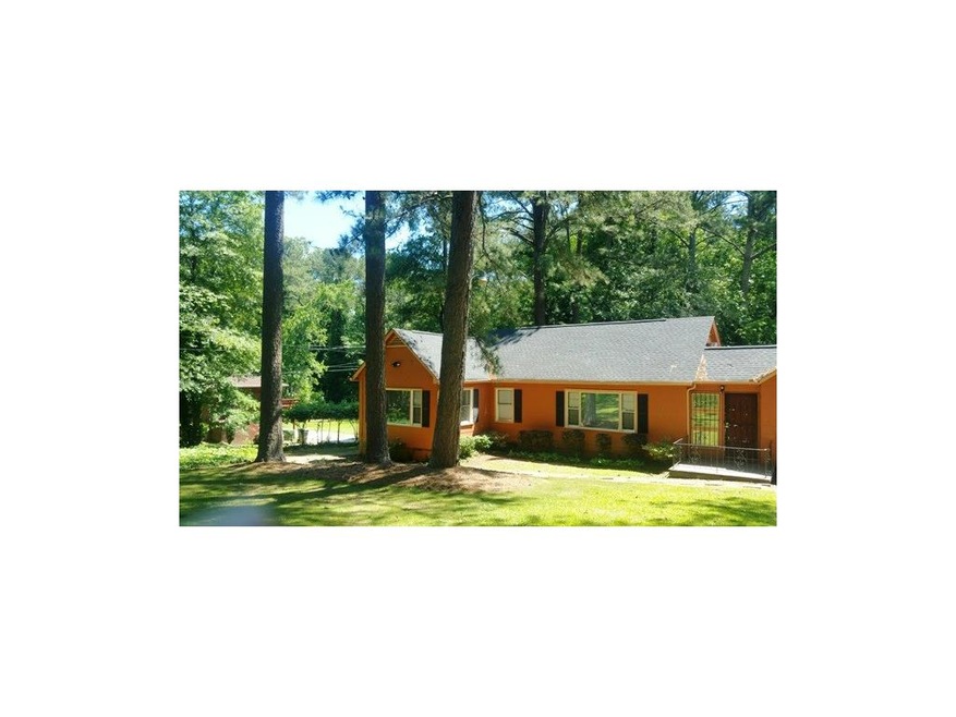 Welcome to 640 Brownlee  a unique duplex in Cascad