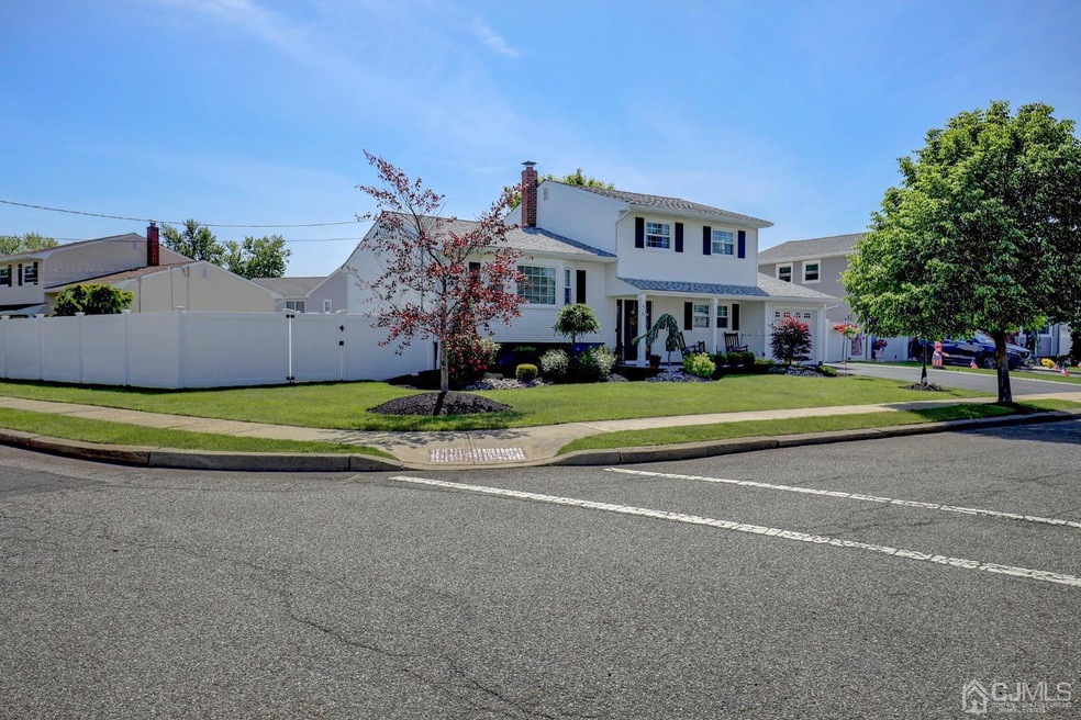 56 Flagstone Dr, Port Reading, NJ 07064 - photo 1