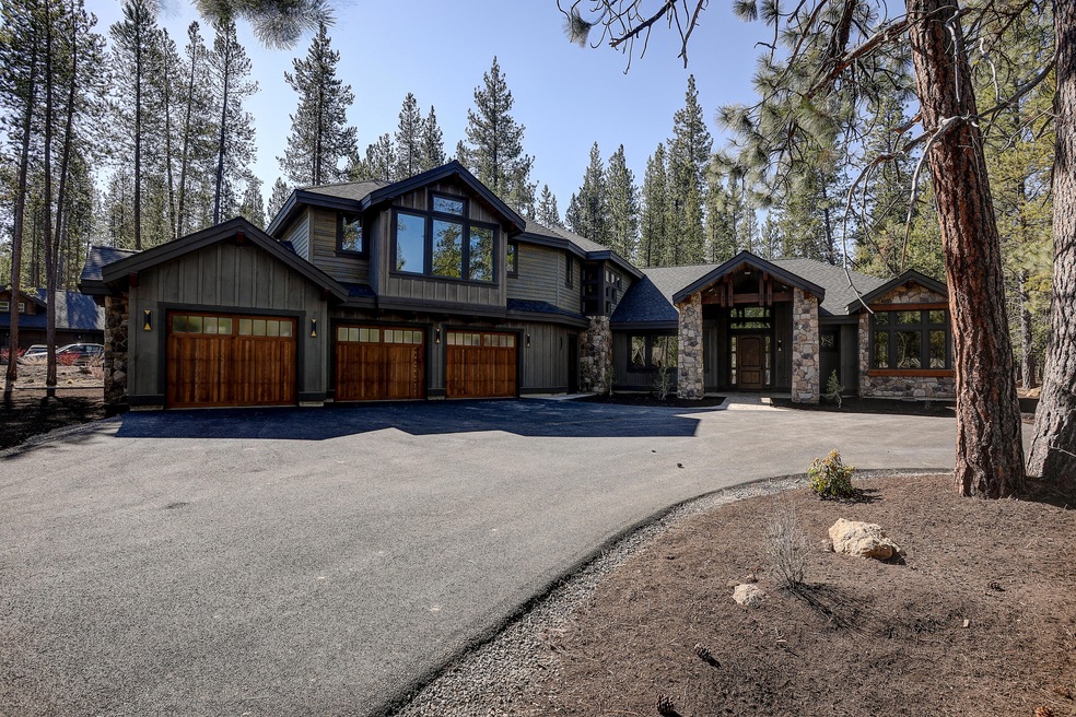 56239 Sable Rock Loop RE SHOOT-3