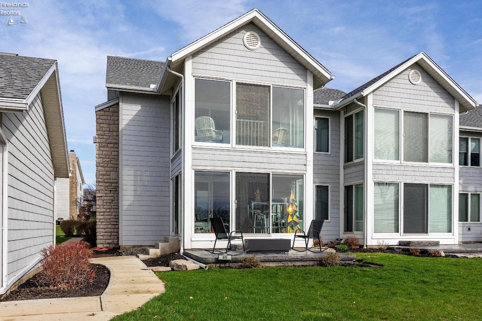 Under Contract $465,000 • Co-Listing Agent