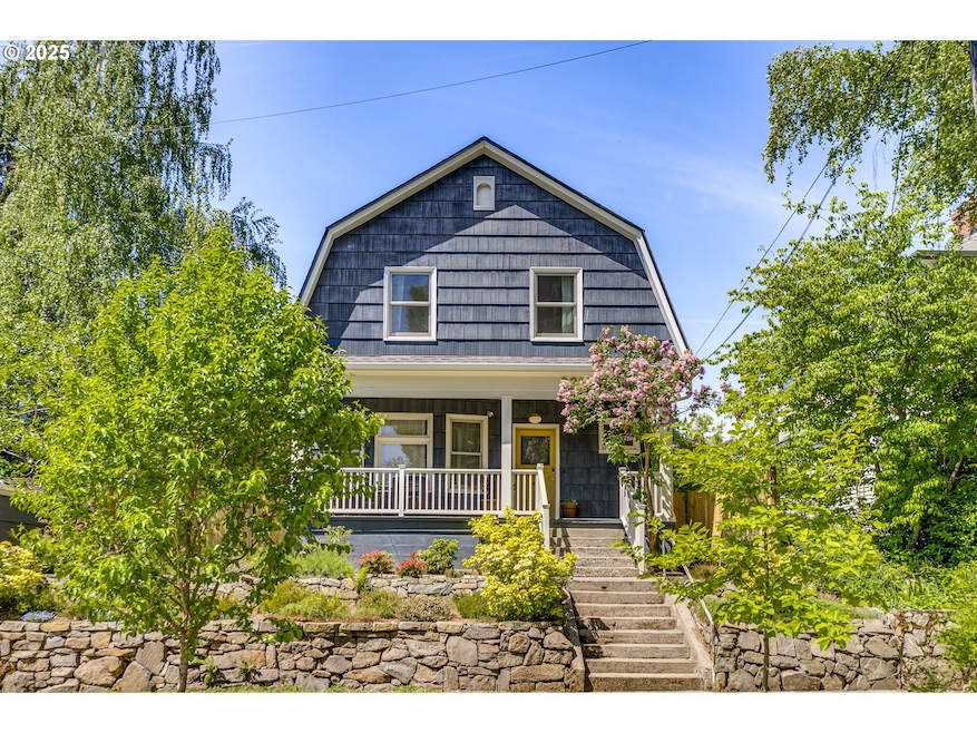 Sold $882,020 • Co-Listing Agent