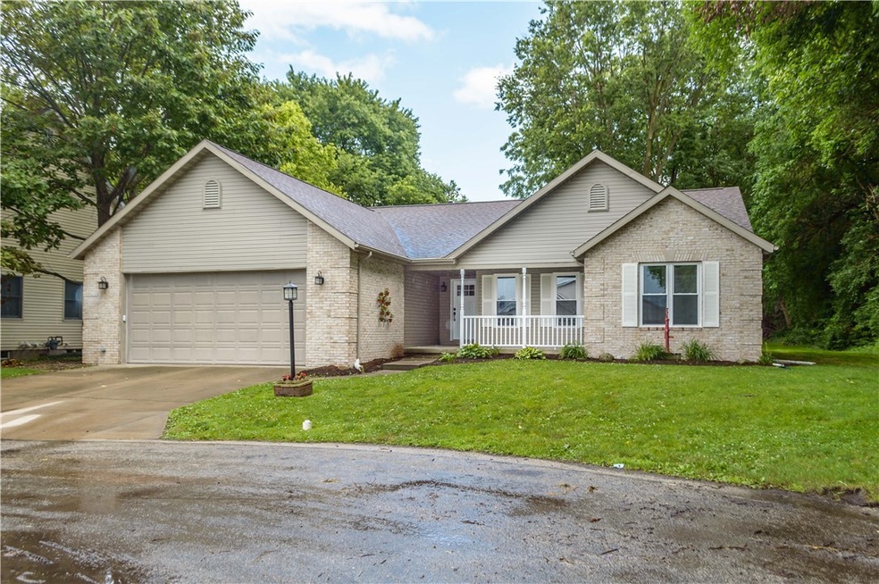 2029 Evergreen Ct, Mattoon, IL 61938 - photo 1