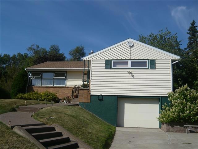 217 S 36th Ave E, Duluth, MN 55804 - photo 1
