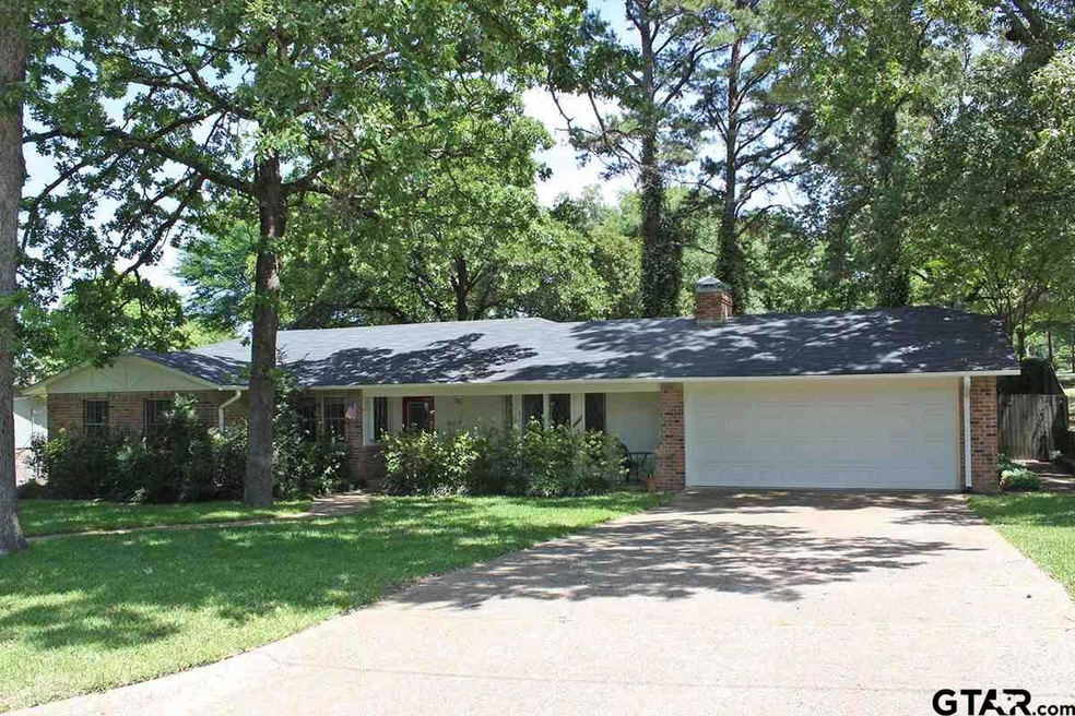 3910 3910 Lexington Dr, Tyler, TX 75701 - photo 1