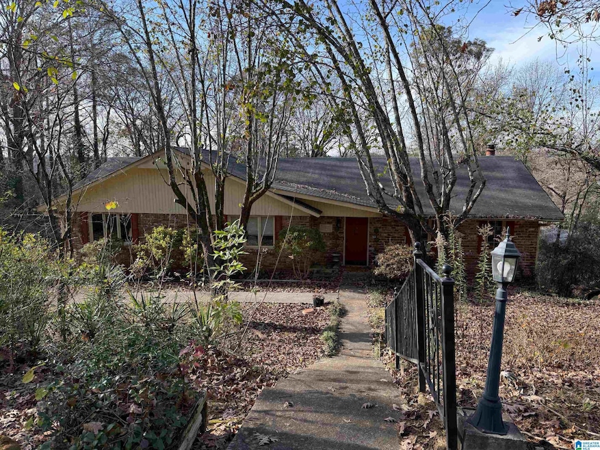 1708 Woodview Cir, Pelham, AL 35124 - photo 1