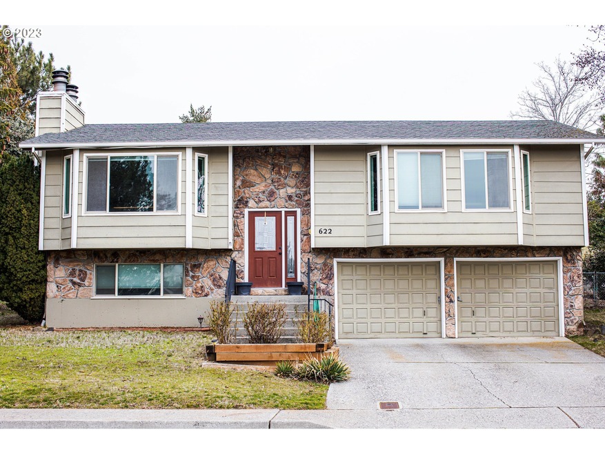 622 Summit Ridge Dr E, the Dalles, OR 97058 - photo 1