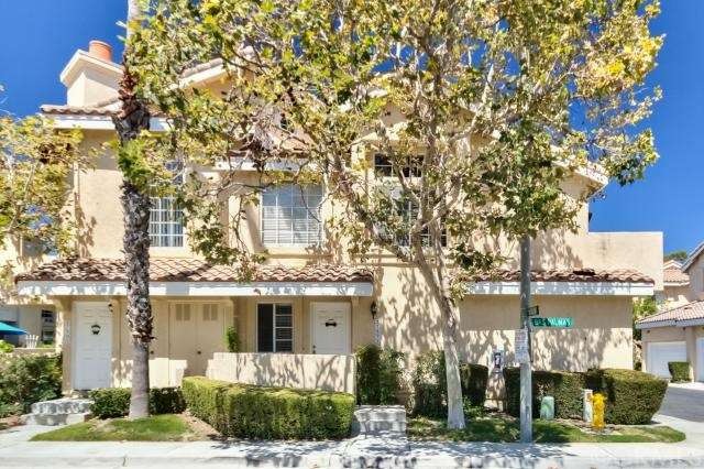 Gorgeous home, gorgeous neighborhood!