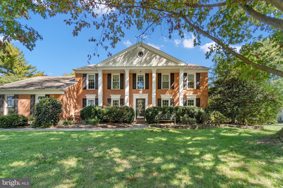 1015 Riva Ridge Dr, Great Falls, VA 22066 - photo 1