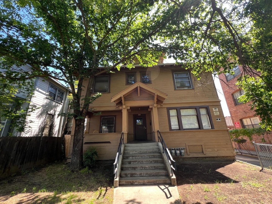 722 N San Joaquin St, Stockton, CA 95202 - photo 1