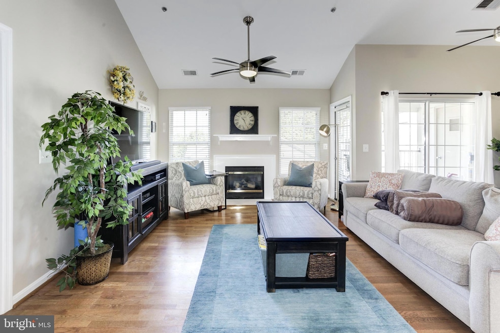 11506 Sperrin Cir unit 402, Fairfax, VA 22030 - photo 1