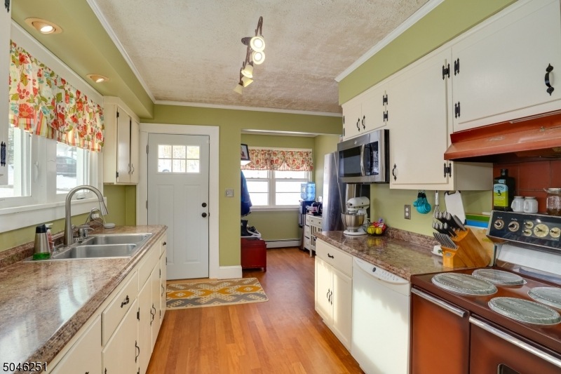 2 St 303 Espanong, Jefferson Twp., NJ 07849 - photo 1