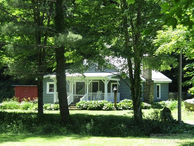 Tucked Away: Come see this wonderful setting!!