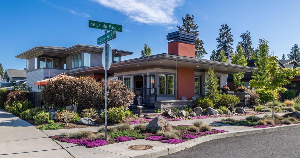 2736 NW Lemhi Pass Dr, Bend, OR 97701 - photo 1