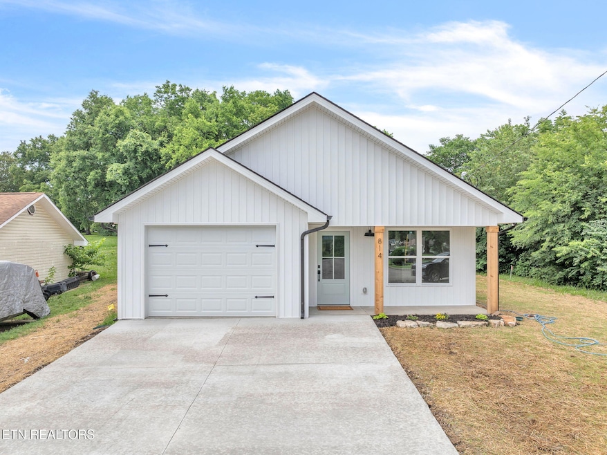 4-web-or-mls-814 Hendrickson-