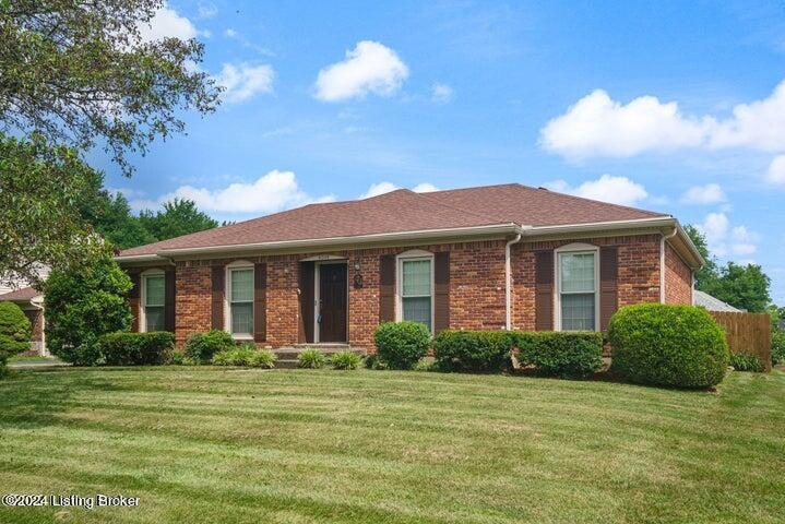 8019 Harrodwood Ct, Louisville, KY 40291 - photo 1