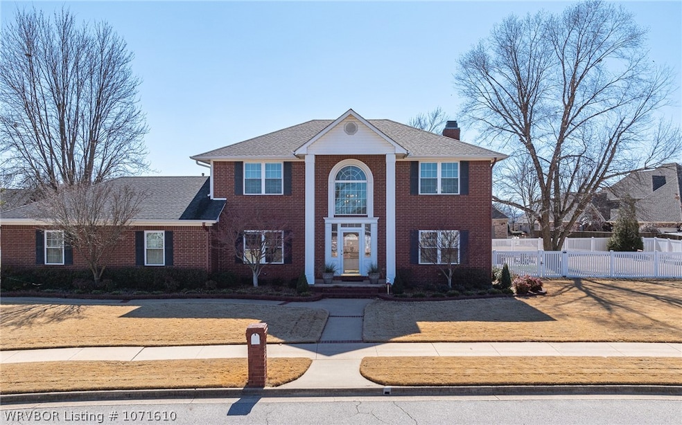 1808 Fianna Way