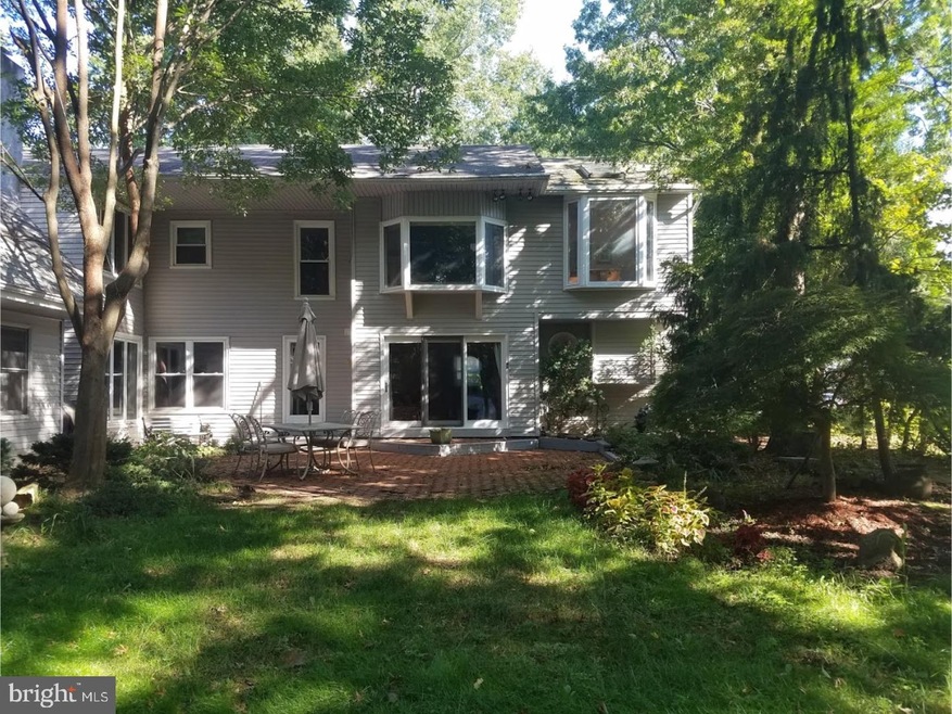 552 Cedarbrook Rd, Southampton, PA 18966 - photo 1