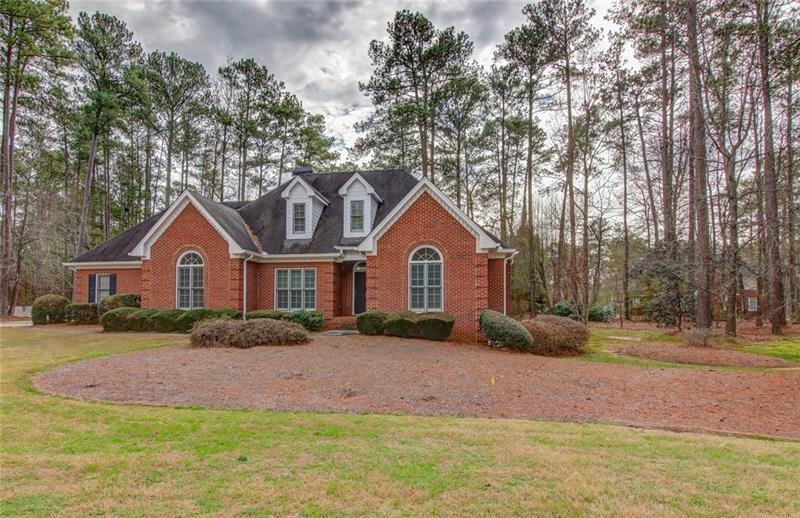 1641 Canterbury Pointe SE, Conyers, GA 30013 - photo 1