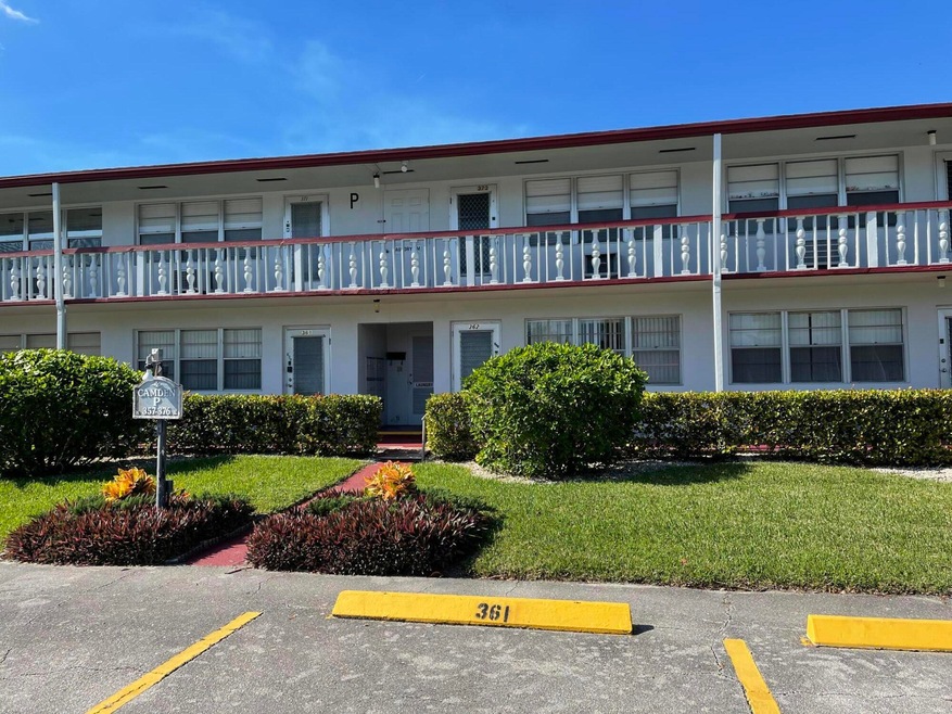 372 Camden P, West Palm Beach, FL 33417 - photo 1