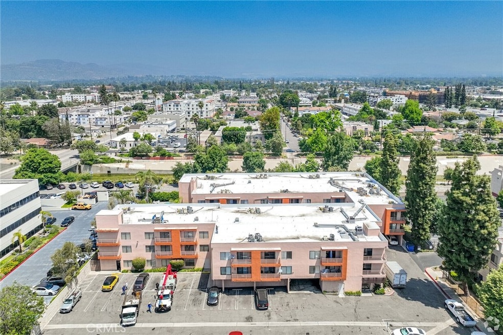 6815 Remmet Ave unit 217, Canoga Park, CA 91303 - photo 1