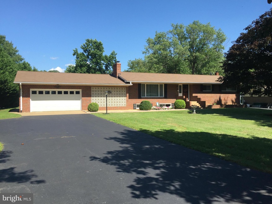 8555 Cardinal Ln, White Plains, MD 20695 - photo 1