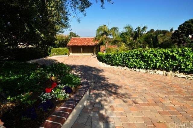 Paver Driveway with Ample Parking