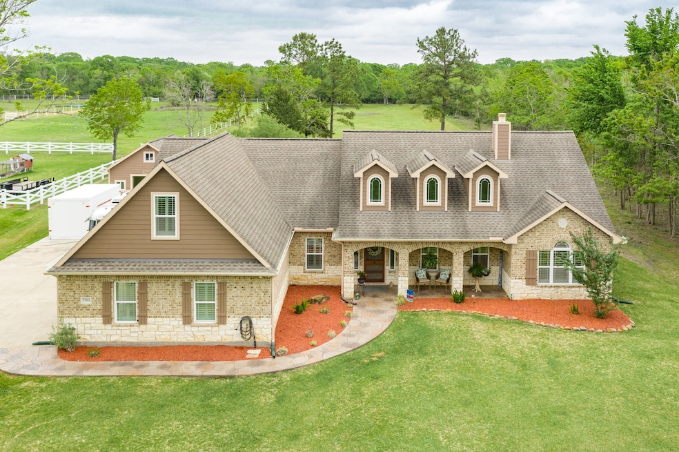 7502 Lewis Ln, Manvel, TX 77578 - photo 1