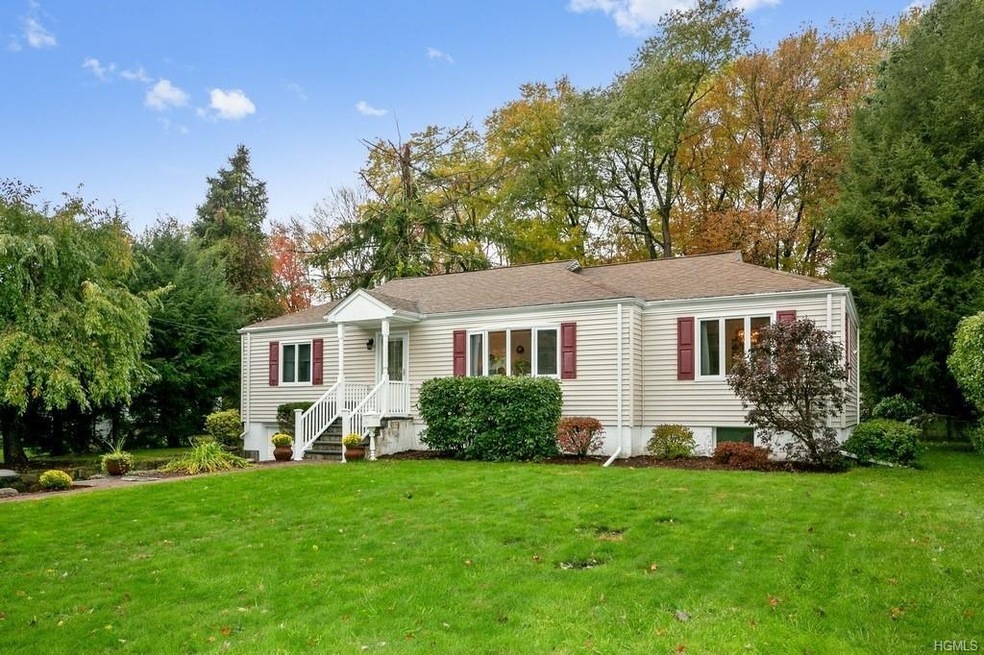 26 Edgewood Rd, Cortlandt Manor, NY 10567 - photo 1