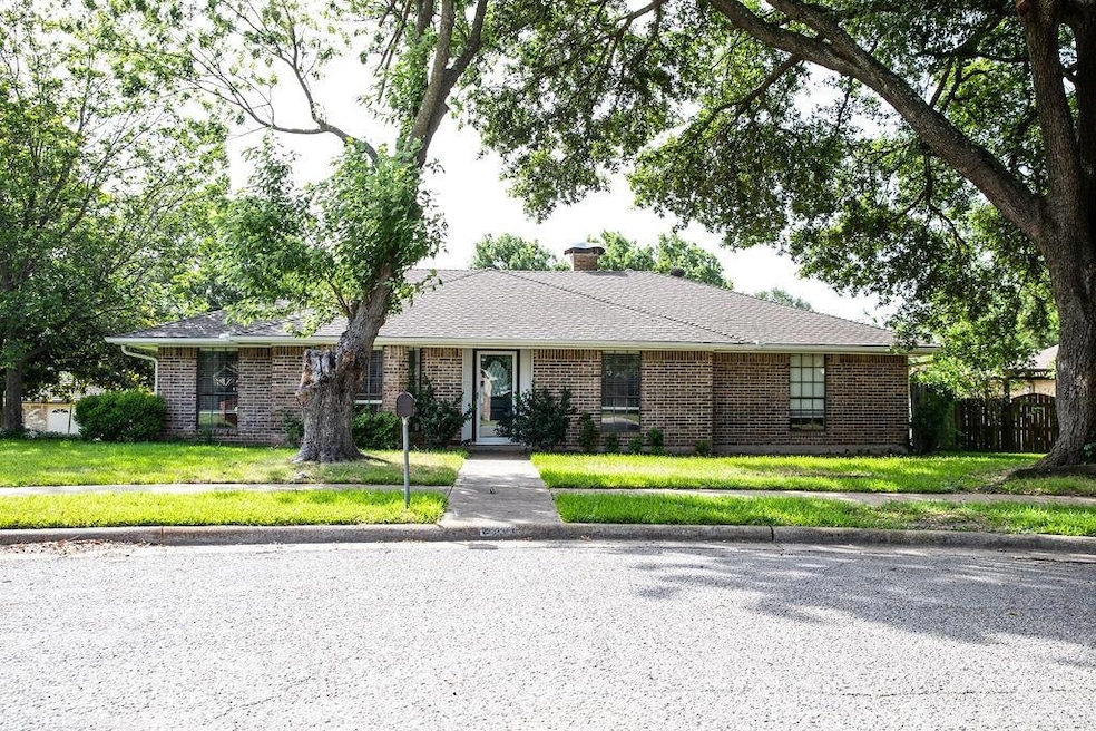 2306 William Cir, Ennis, TX 75119 - photo 1