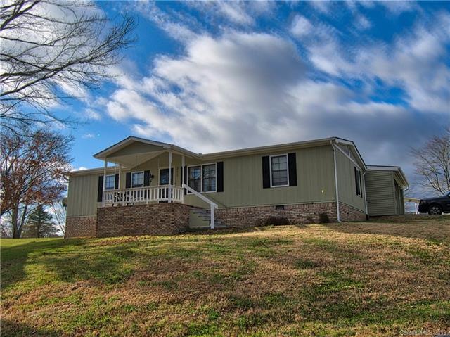 211 Cranbrook Cir, Hendersonville, NC 28792 - photo 1