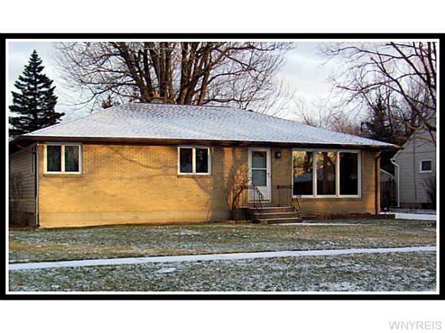 Exterior Front. Welcome to 427 Robert Drive.  This
