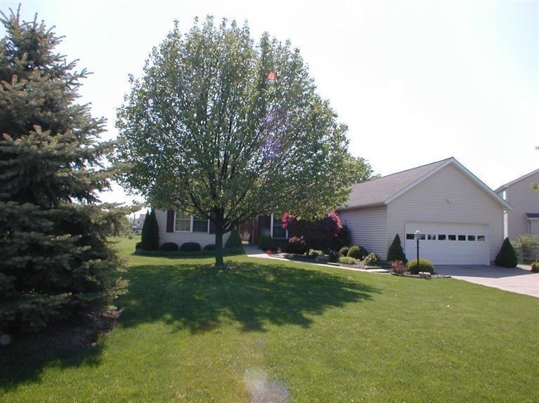 6715 Woodsedge Dr, Liberty Township, OH 45044 - photo 1