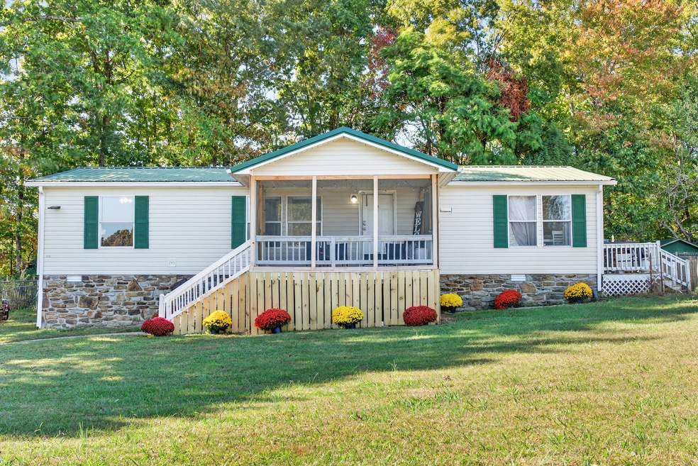 634 Pointe Ln, Lafayette, TN 37083 - photo 1