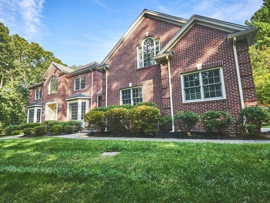 4 Chieftain Ln, Natick, MA 01760 - photo 1