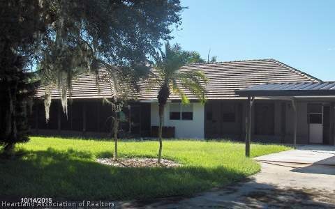 330 Lake Mirror Dr, Lake Placid, FL 33852 - photo 1