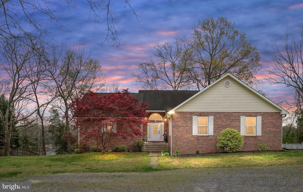 444 Swan Point Ln, Colonial Beach, VA 22443 - photo 1