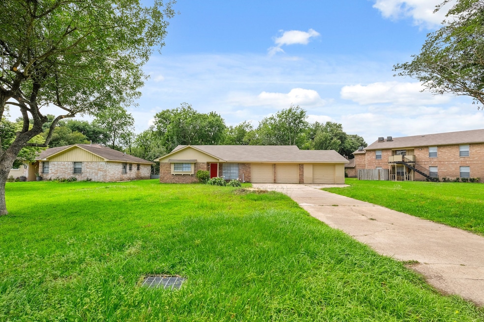 9811 Ella Blvd, Houston, TX 77038 - photo 1