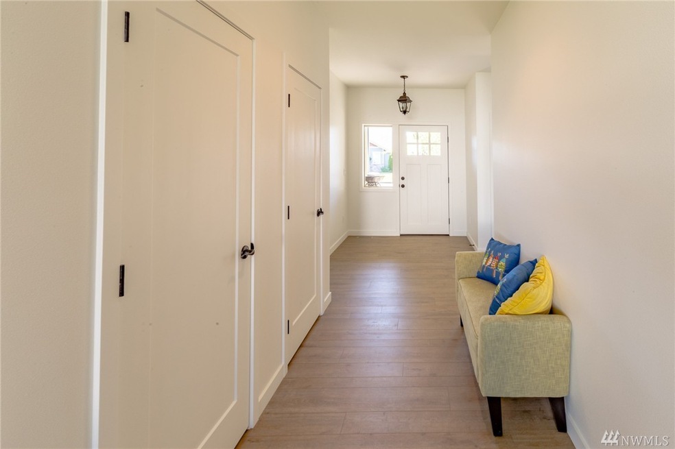 848 Hemlock Ct, Lynden, WA 98264 - photo 1