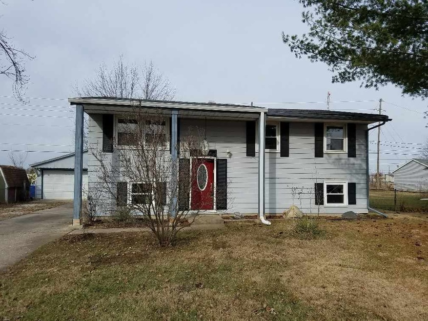 1600 Rue Royale Dr N, Kokomo, IN 46902 - photo 1