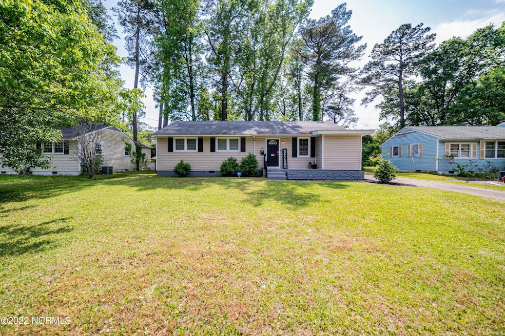 509 Oak Ln, Jacksonville, NC 28540 - photo 1