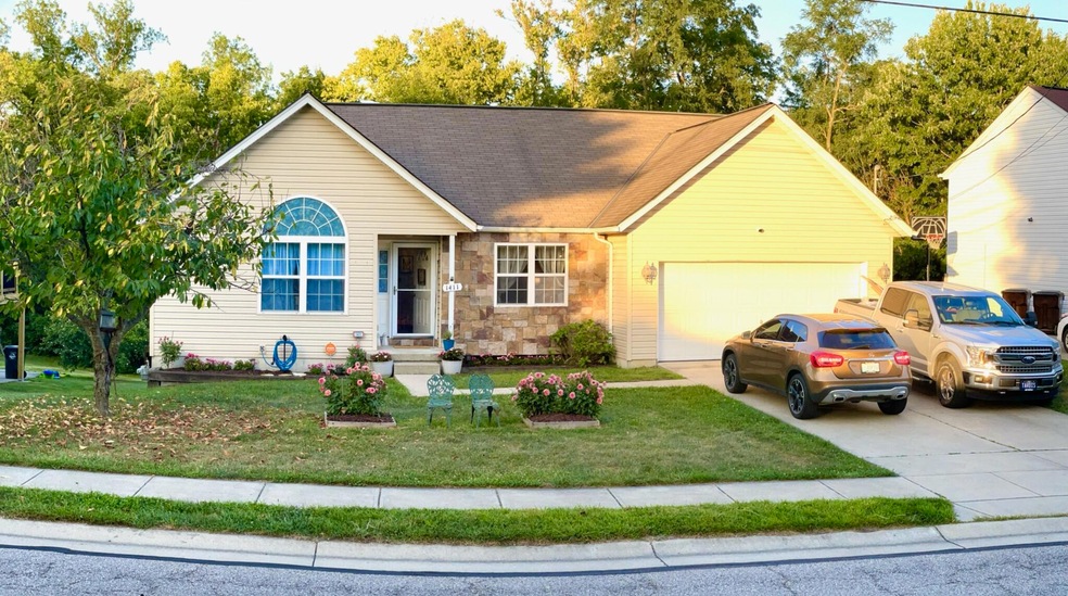 1411 Central Row