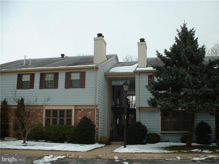 5 Edward Rutledge Bldg unit 43, Blackwood, NJ 08012 - photo 1