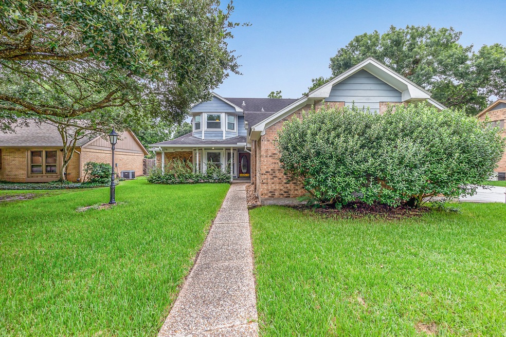 1522 Chestnut Ln, Richmond, TX 77469 - photo 1