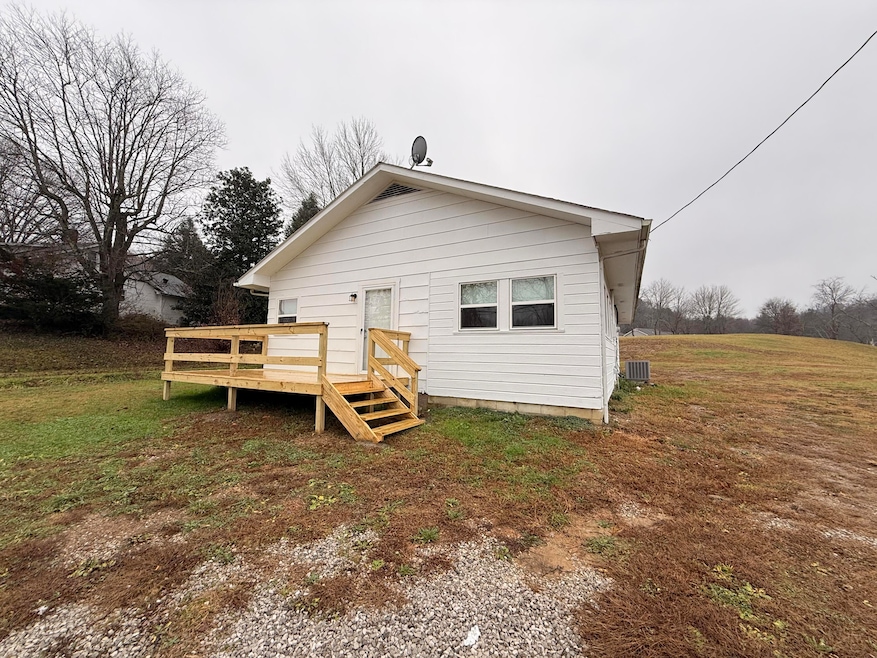 265 E Laurel Rd, London, KY 40741 - photo 1