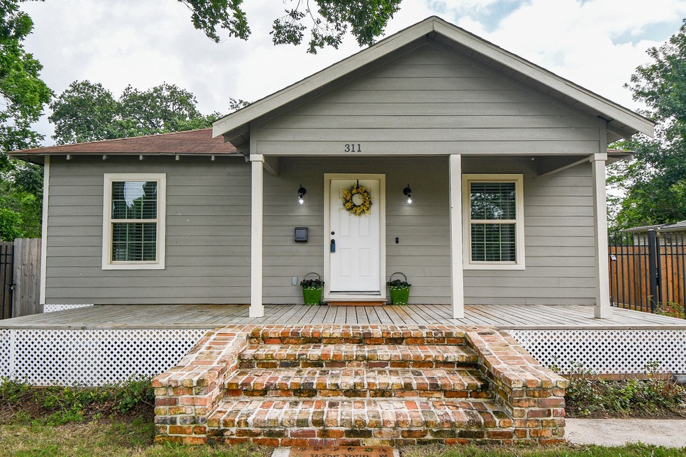 311 E 35th St, Houston, TX 77018 - photo 1
