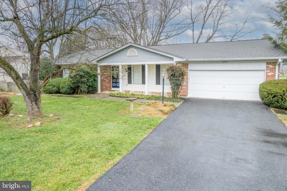 15208 Centergate Dr, Silver Spring, MD 20905 - photo 1