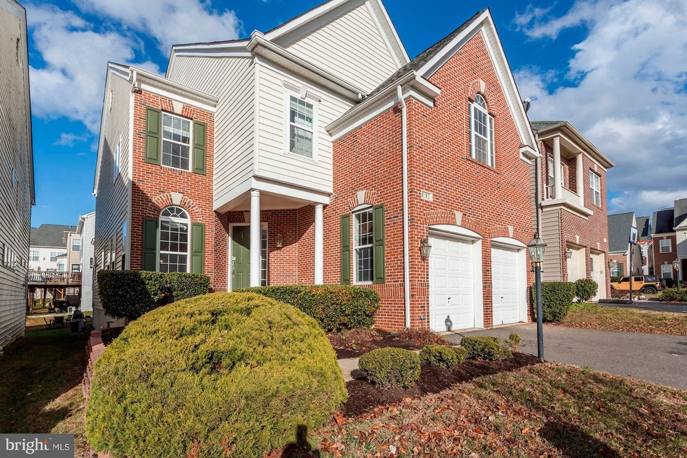 8182 Usher Dr, Lorton, VA 22079 - photo 1